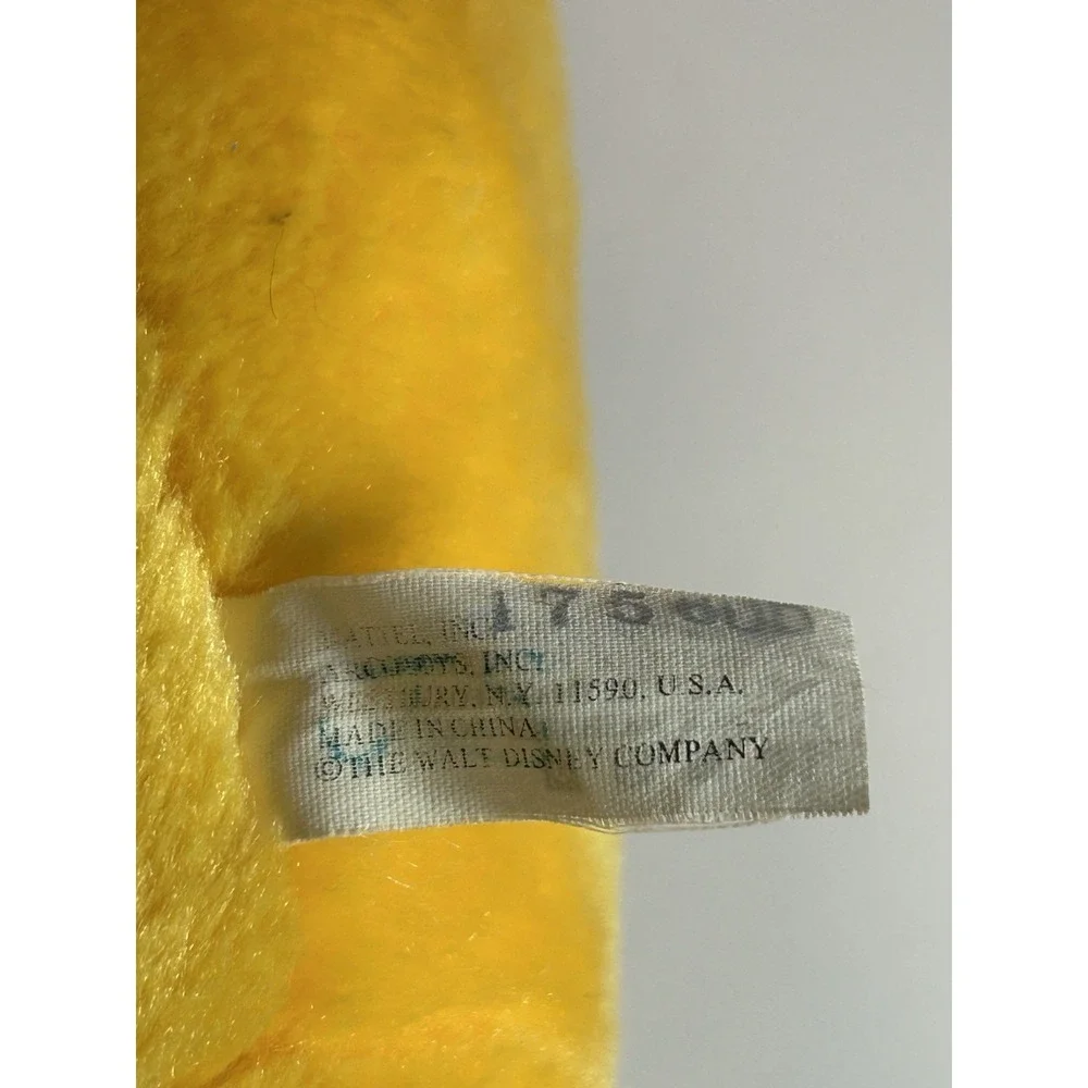 Vintage Walt Disney Jumbo Winnie the Pooh Large Seated Plush Bear 20